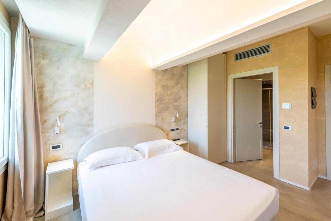 Hotel Villa I Pini 马洛 外观 照片