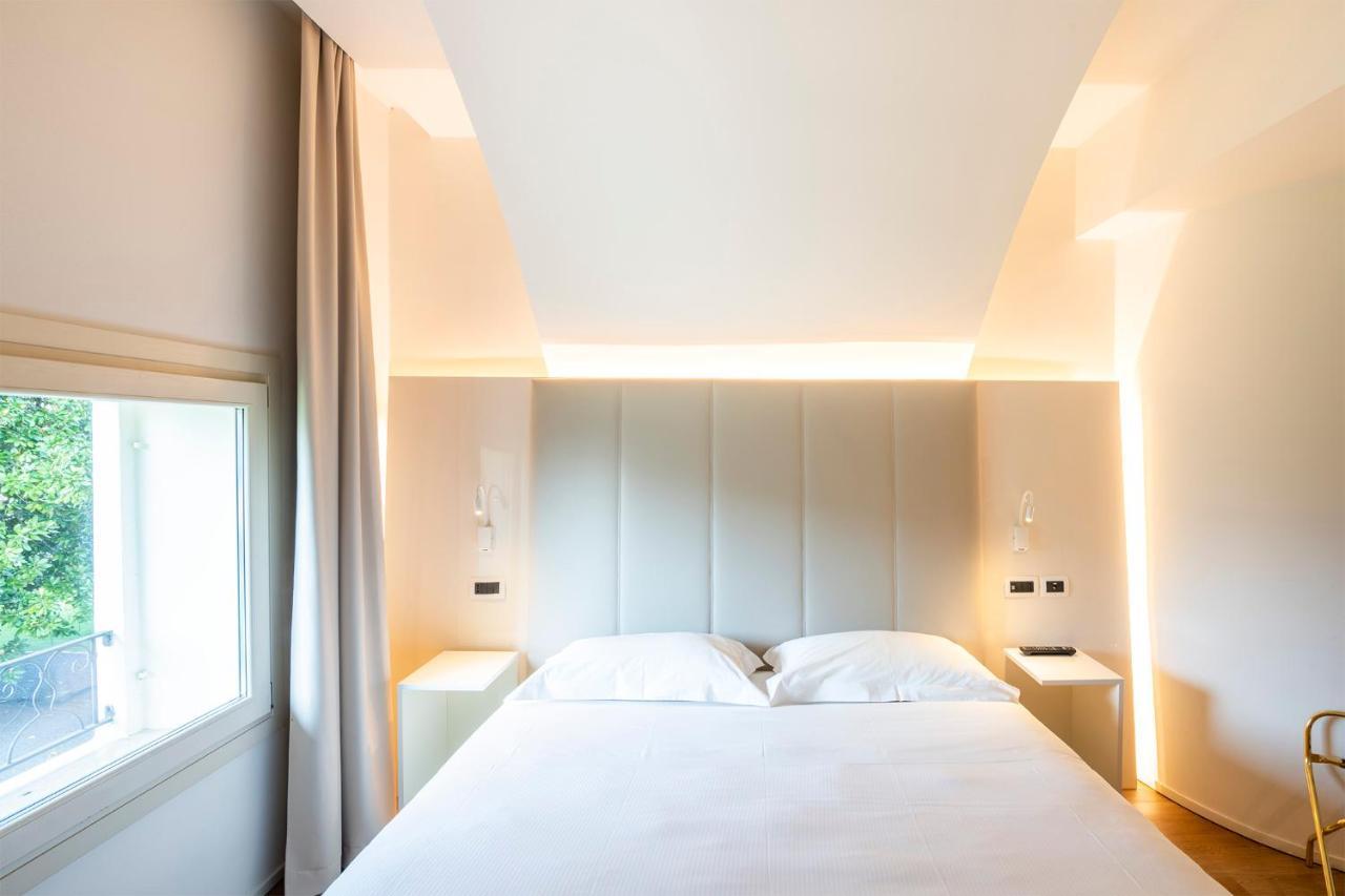 Hotel Villa I Pini 马洛 外观 照片