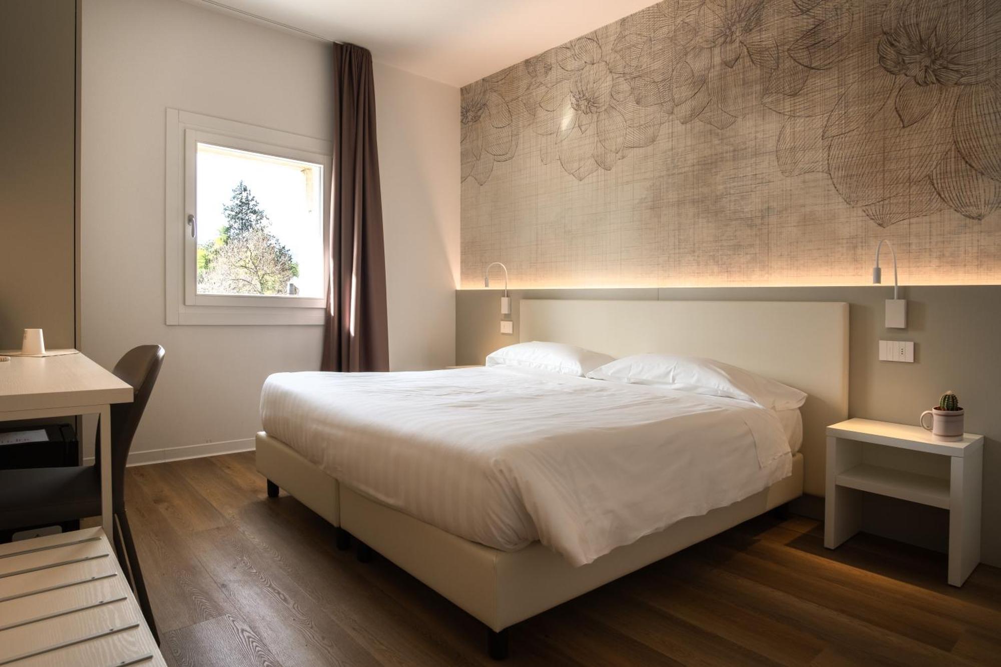 Hotel Villa I Pini 马洛 外观 照片